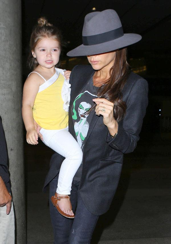 Harper beckham fashion style outfits victoria david fame