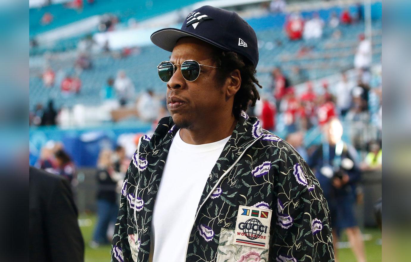 Beyonce & Jay-Z Sit During National Anthem At Super Bowl