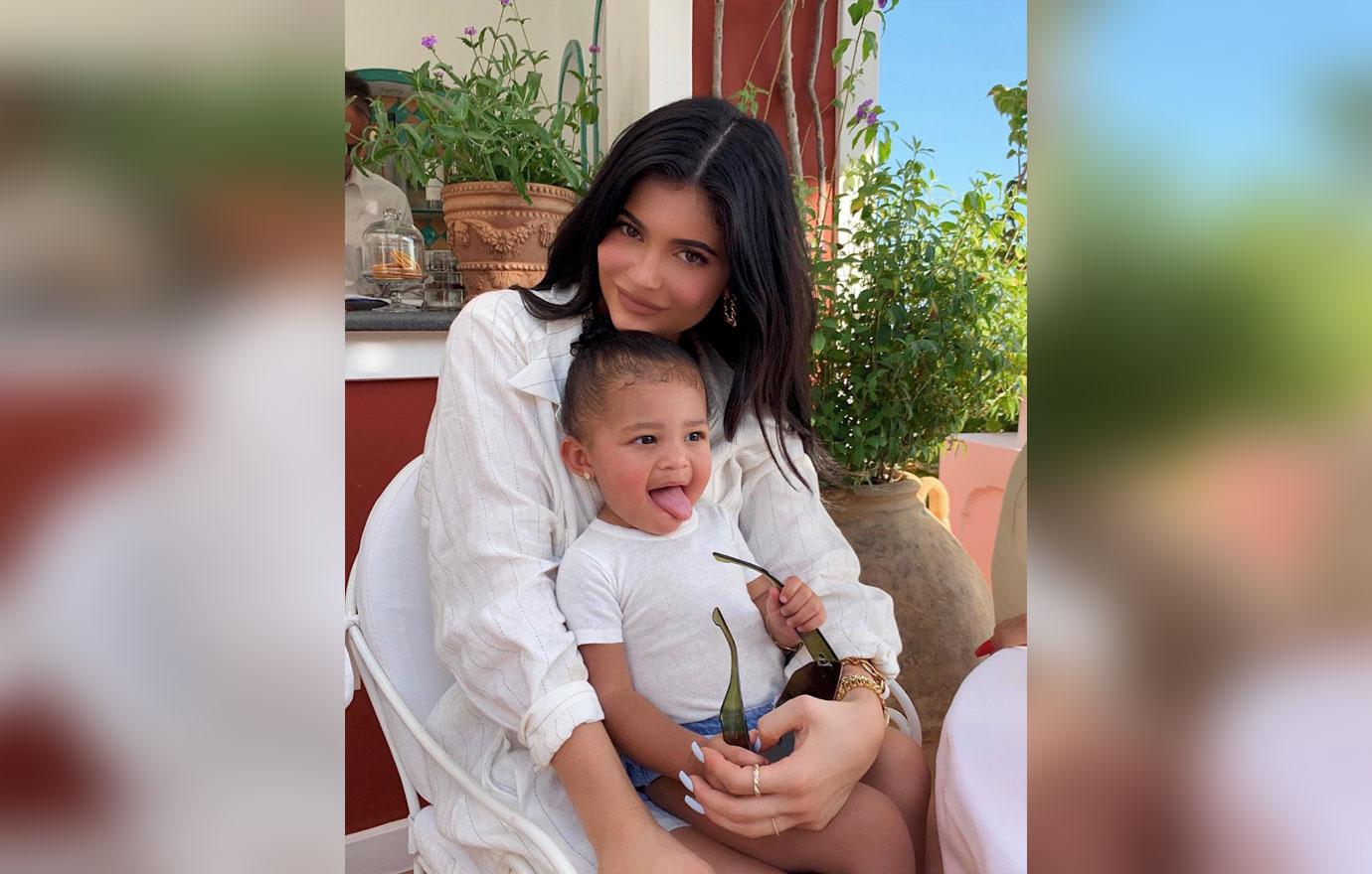 Kylie Jenner And Daughter Stormi On Vacation Basketball