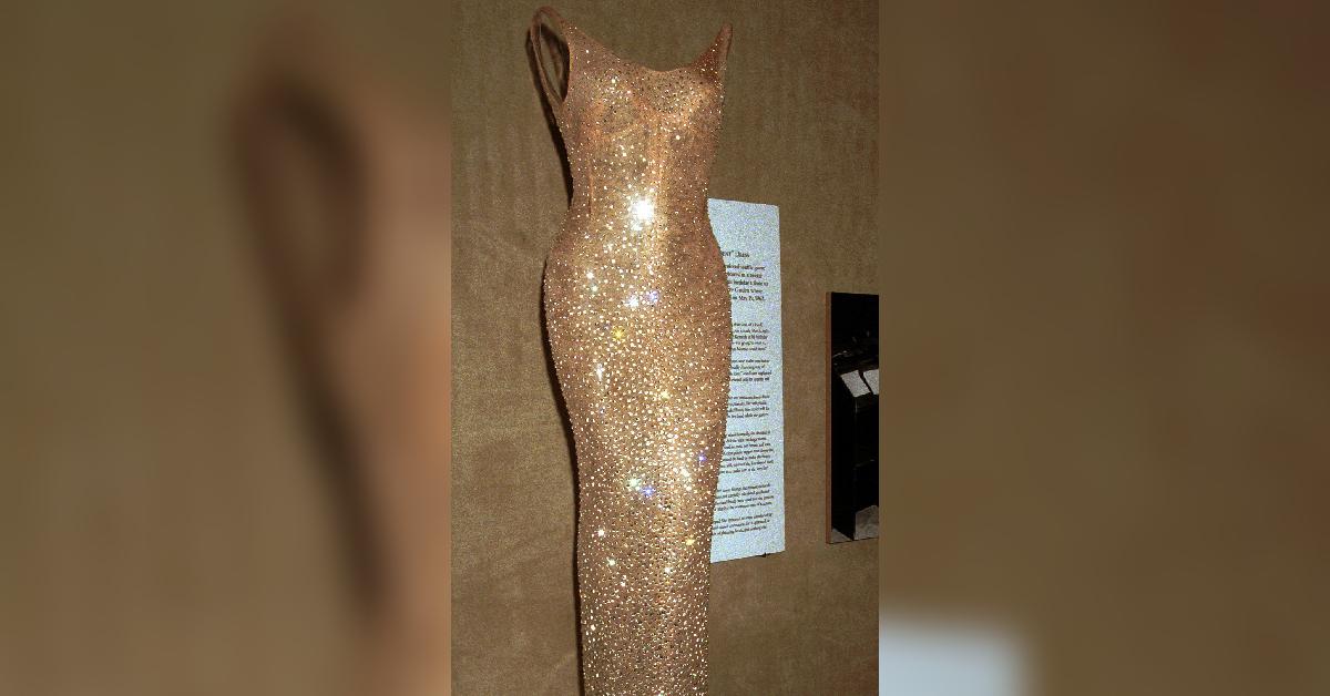 fans suspect kim kardashian dress met gala