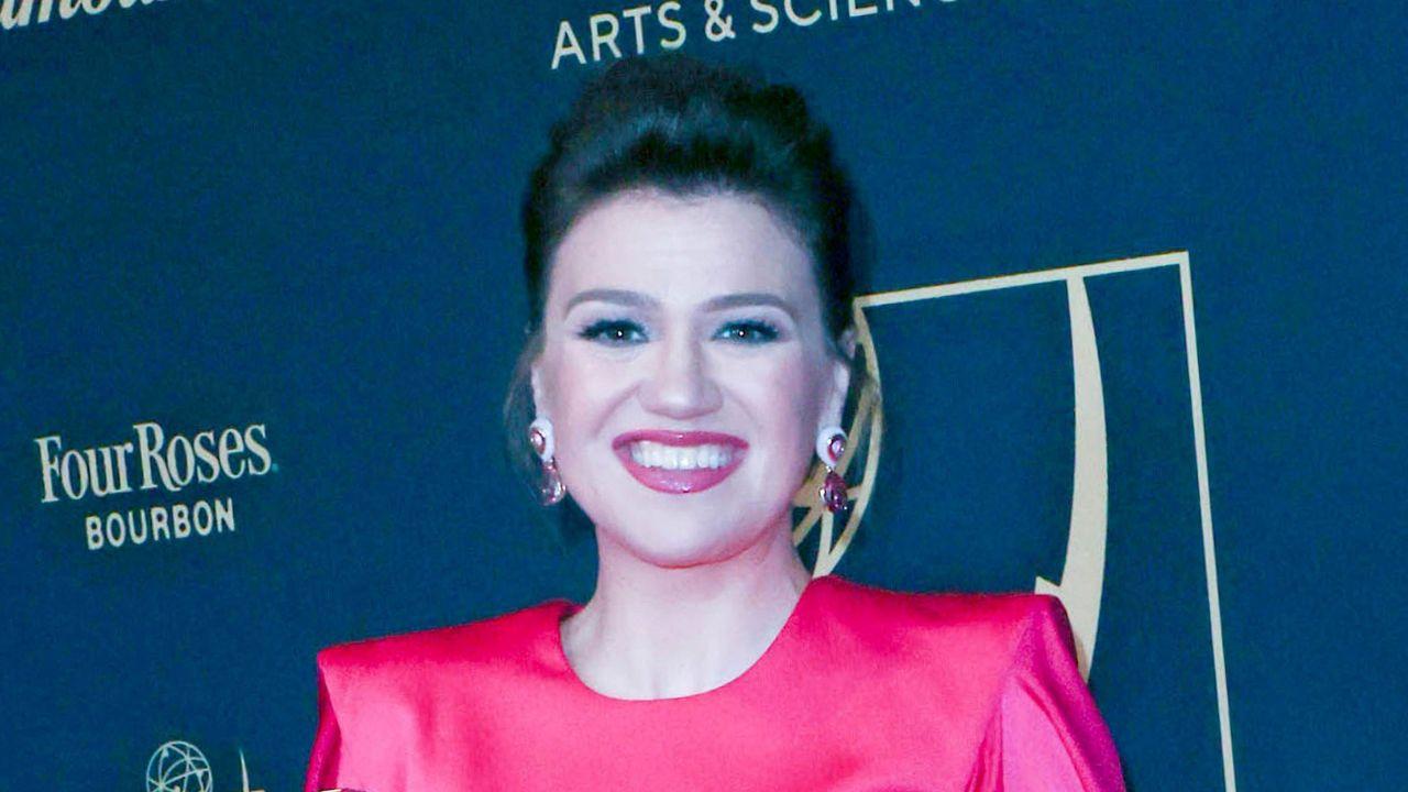 image of The singer defended her criticism, saying that supporting small businesses doesn't excuse poor customer service.