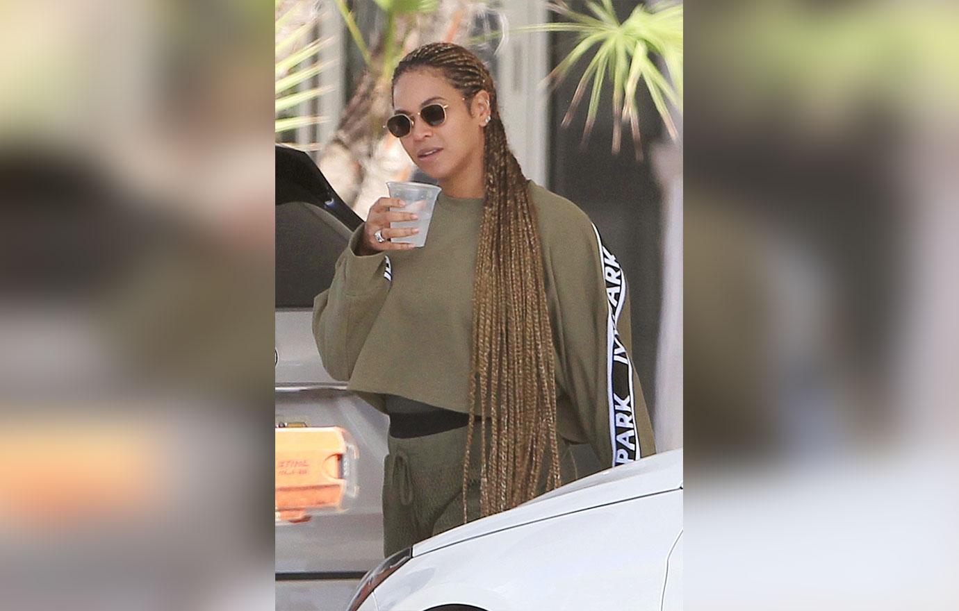 *EXCLUSIVE* Beyonce and Jay Z watch the sunset on a yacht in Miami