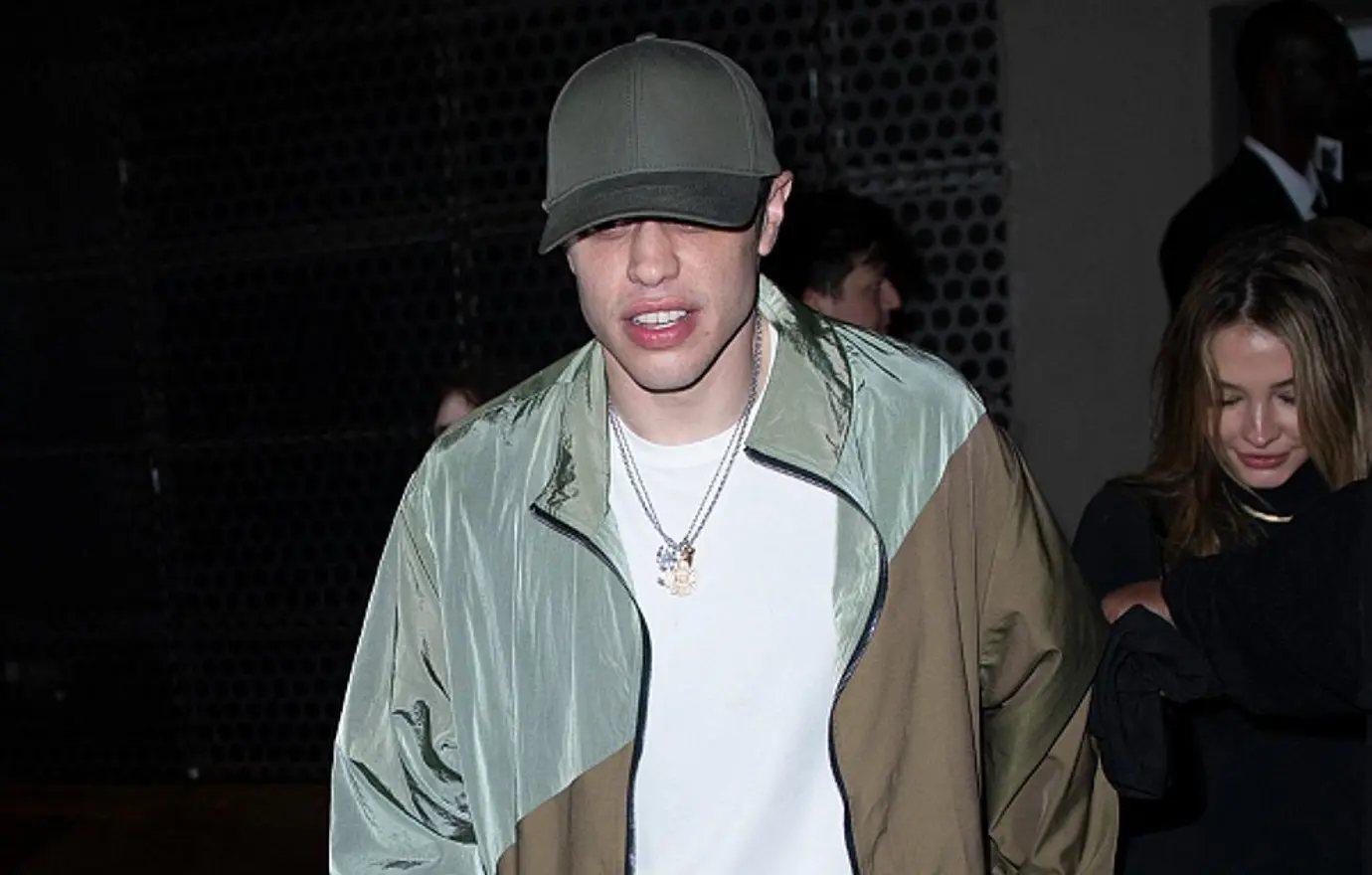 pete davidson squashes rehab rumors attending brooklyn nets game mom photo