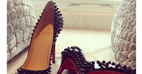 Kendall jenner spike louboutins 122912 ka ok.jpg