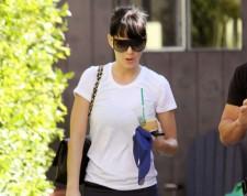 2010__01__Katy_Perry_Jan27_2main1 225×178.jpg