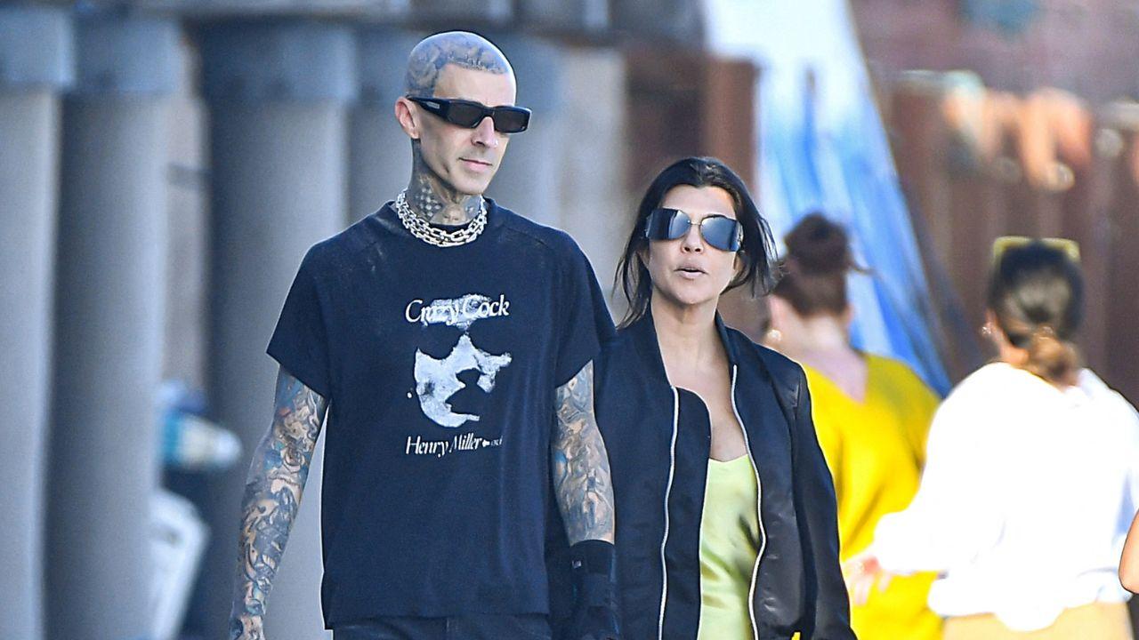 image of Kourtney kardashian and travis barker
