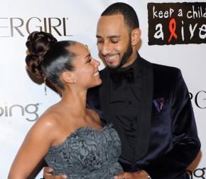 2010__10__alicia_keys_oct15_mb 290×300.jpg