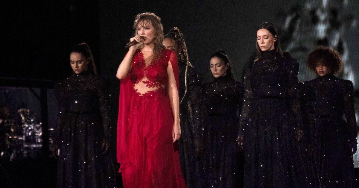 image of The countdown sent Swifties into a frenzy on social media.