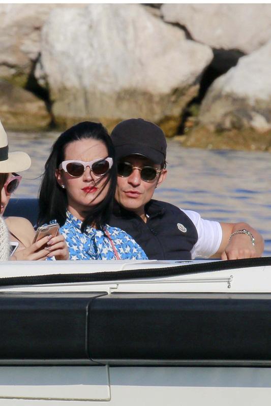 Katy Perry and Orlando Bloom head to a Mega Yacht with Kate Hudson and Derek Blasberg