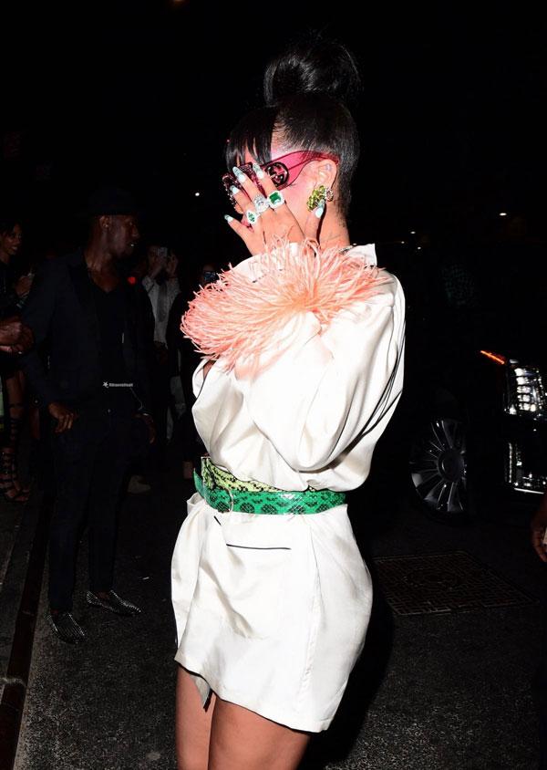 Rihanna_MetGalaAfterParty_3