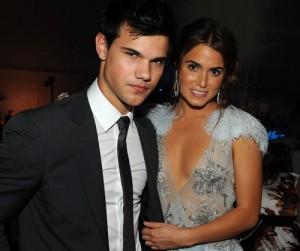 2010__08__Taylor_Lautner_Nikki_Reed_Aug27newsne 300×262.jpg