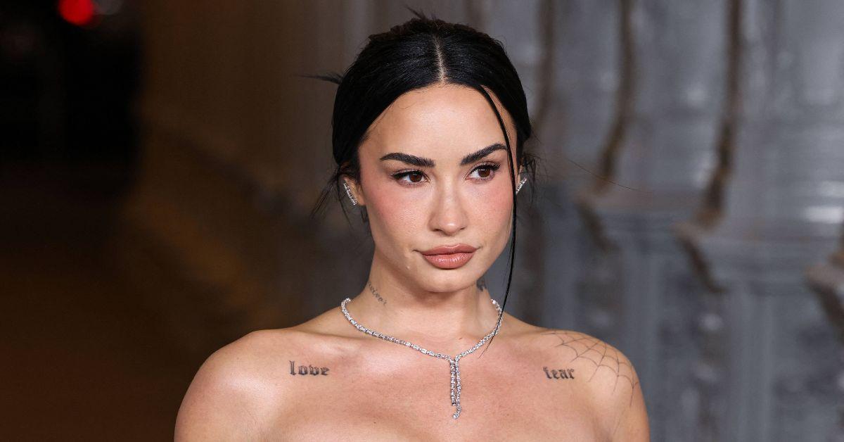 celebrities who believe in ghosts ariana grande vanessa hudgens