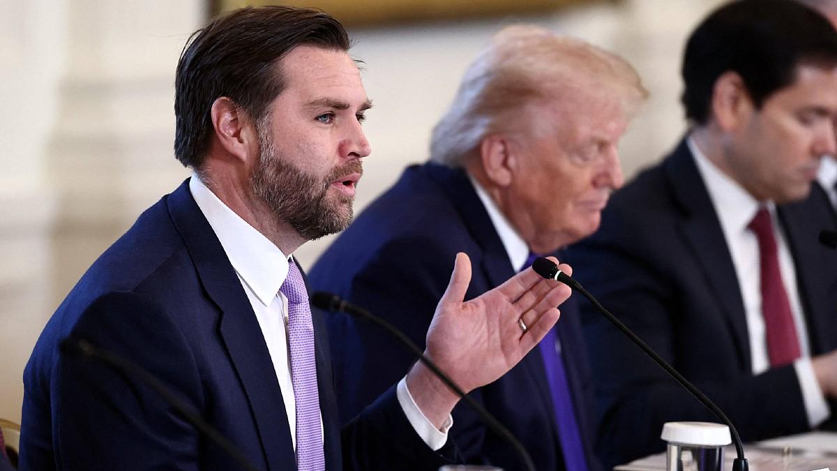 image of J.D. Vance seemed to snap at the reporter. 