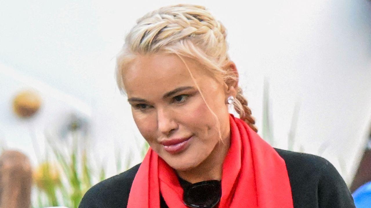 Image of Diana Jenkins put her sprawling Hidden Hills estate up for sale.