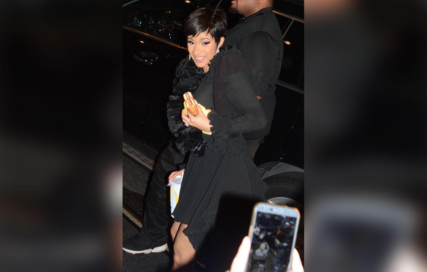 Cardi b eats McDonald’s as she arrived back from the VMAs