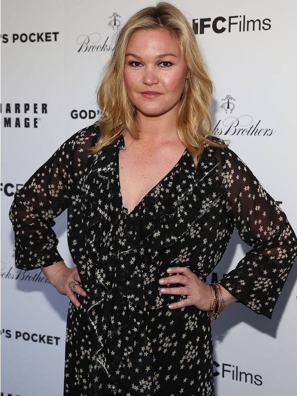 Julia stiles