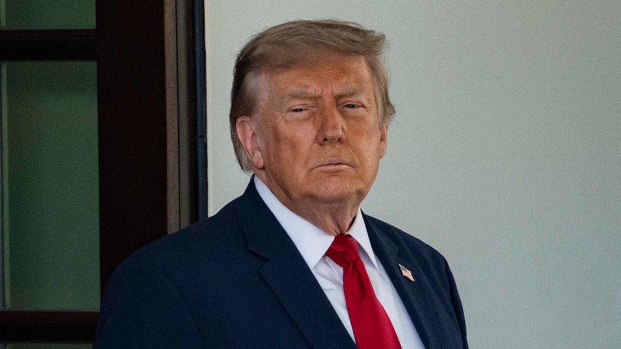 Image of White House aides wanted to limit Harp's access to Trump but failed in their efforts. 