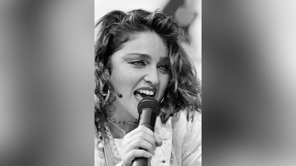 Image of Madonna and JFK Jr. had a fling after her split from Sean Penn.