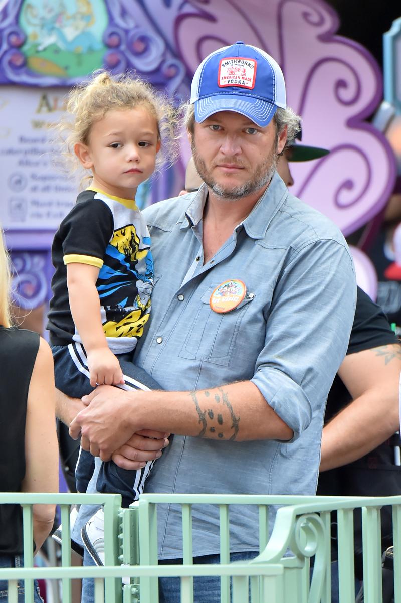 Gwen Stefani Blake Shelton Wedding Rumors Disneyland Son Kingston