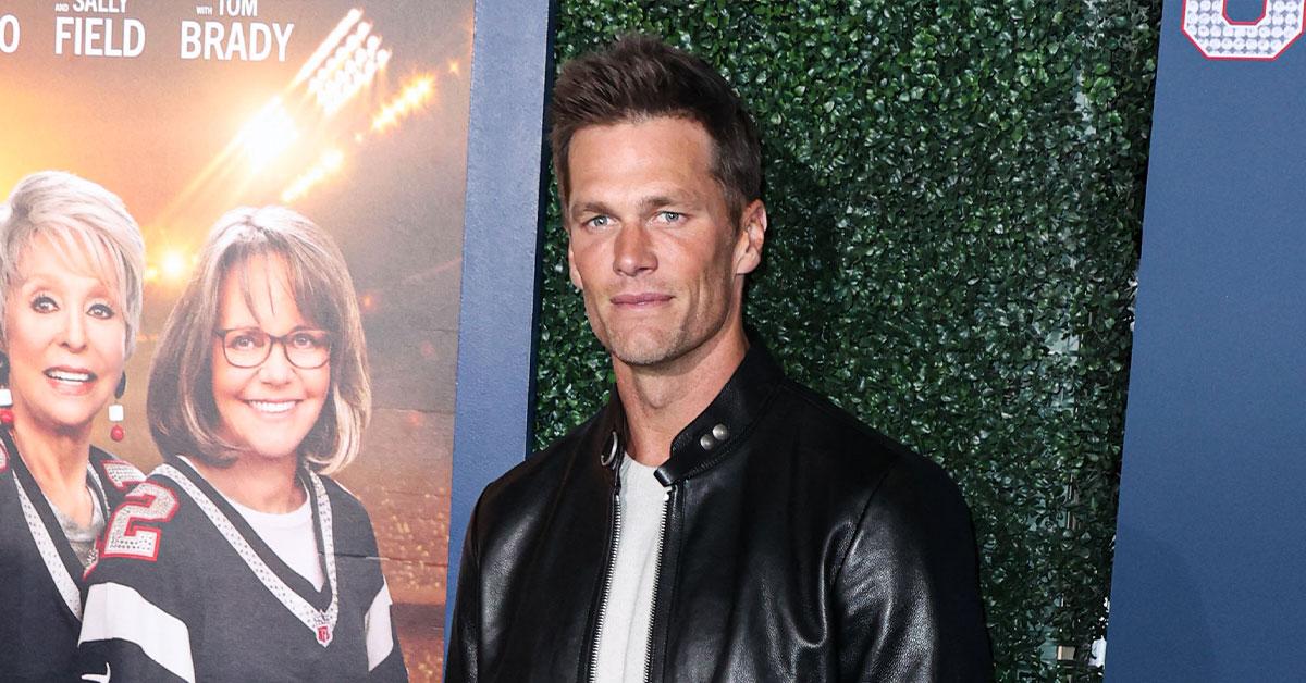 Tom Brady & Daughter Vivian Enjoy Ski Vacation Together: See The