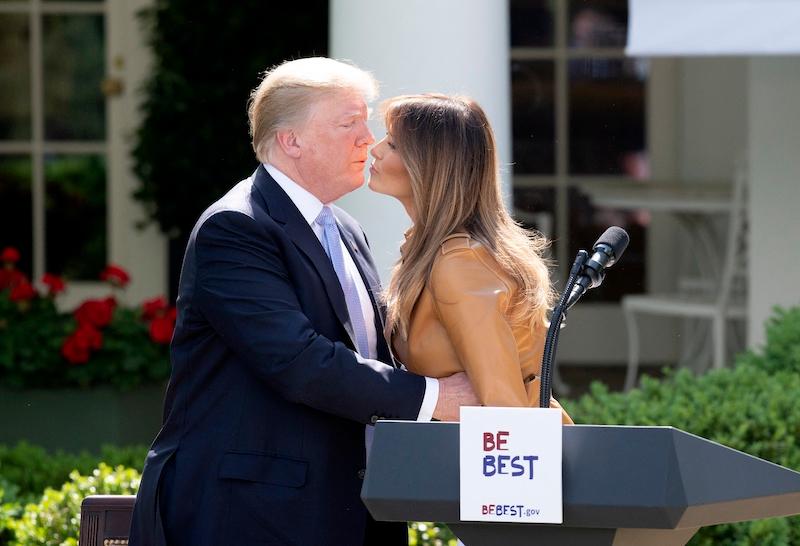 melania trump selling necklace