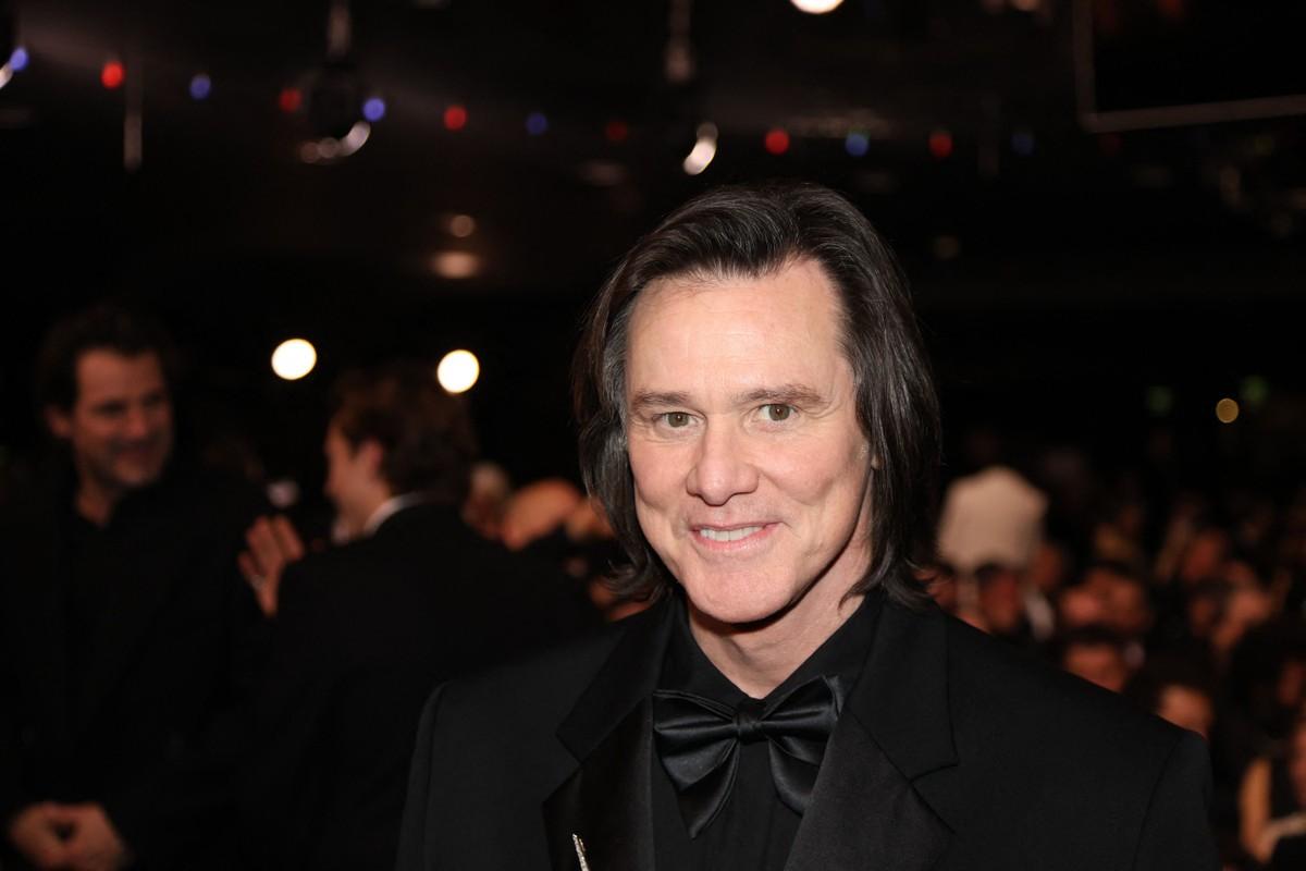 Image of Jim Carrey sparked speculation after appearing nearly unrecognizable at the 2026 Cesar Awards.