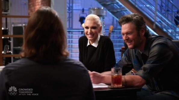 Blake shelton gwen stefani the voice season 10 pda love 04