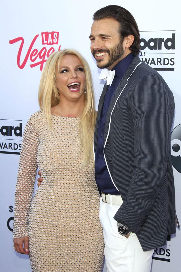 Britney spears charlie ebersol billboard music awards splash 02