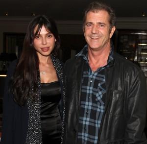 2010__04__mel_gibson_April14 300&#215;294.jpg