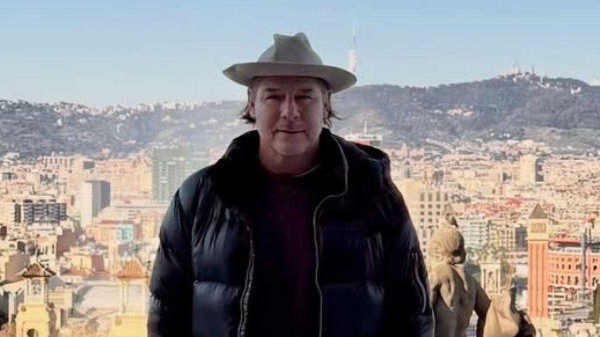 image of Fellow stars including Vern Yip and Billy Baldwin showed their support.