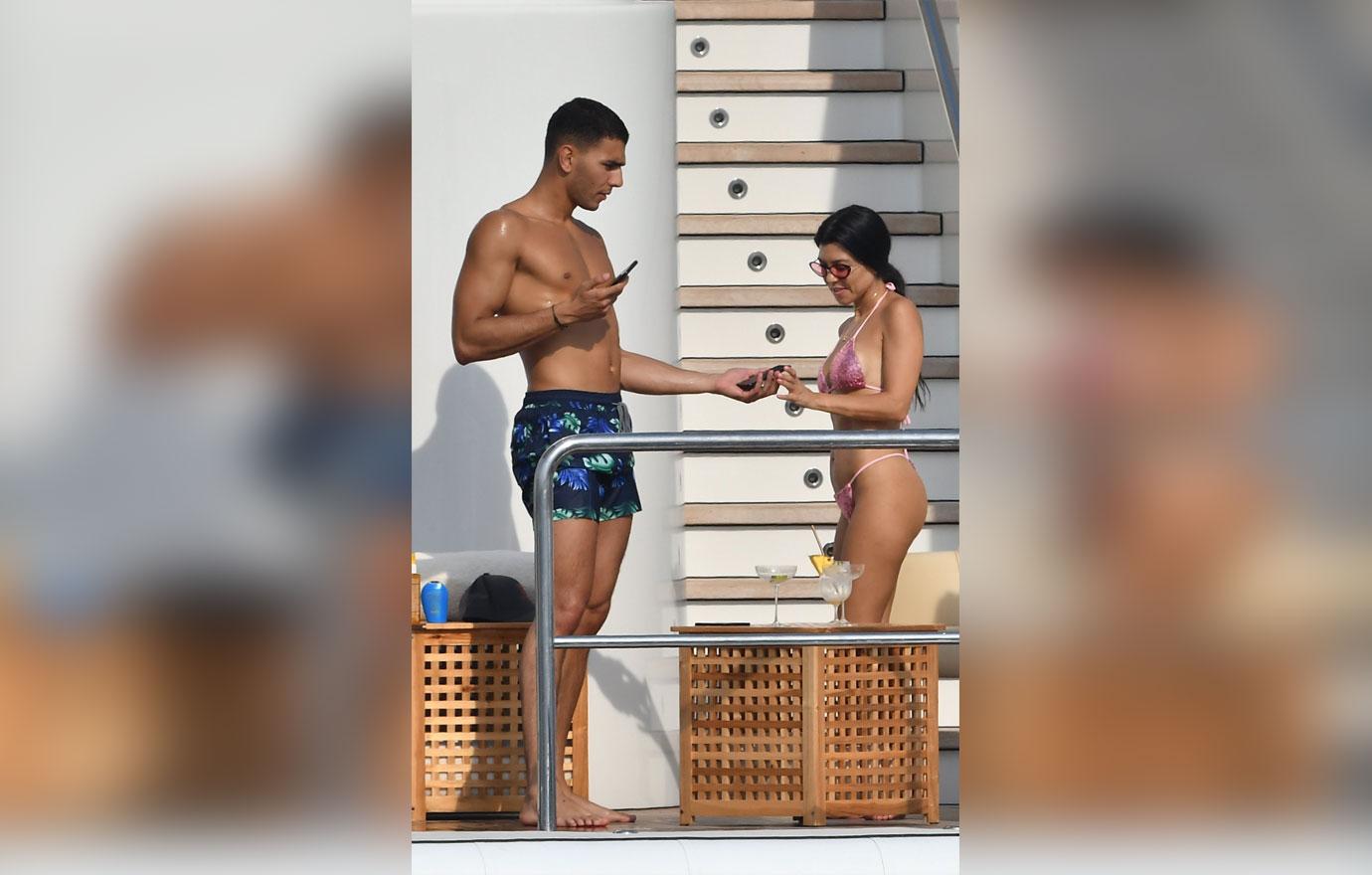 Kourtney Kardashian Boyfriend Younes Bendjima Break Up 04