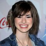 2010__04__Siobhan_Magnus_April29newsne 150×148.jpg