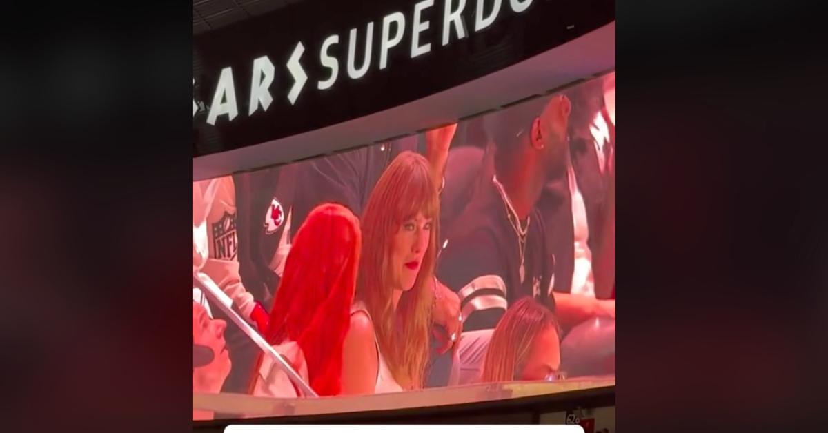 donald trump taylor swift booed super bowl maga supporters jumbotron