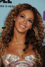 2010__01__beyonce_knowles_JAN29news 151&#215;225.jpg