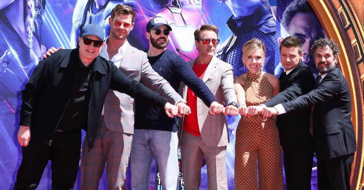 captain america chris evans resurfaced photo signing missile