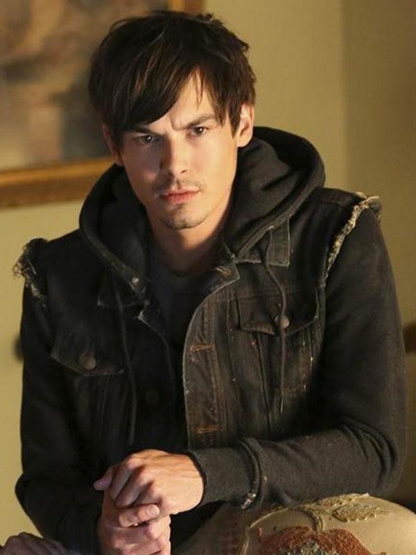 Caleb pretty little liars 100th episode