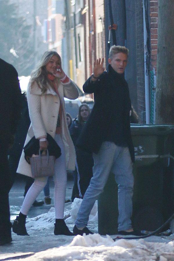 Cody simpson gigi hadid 06