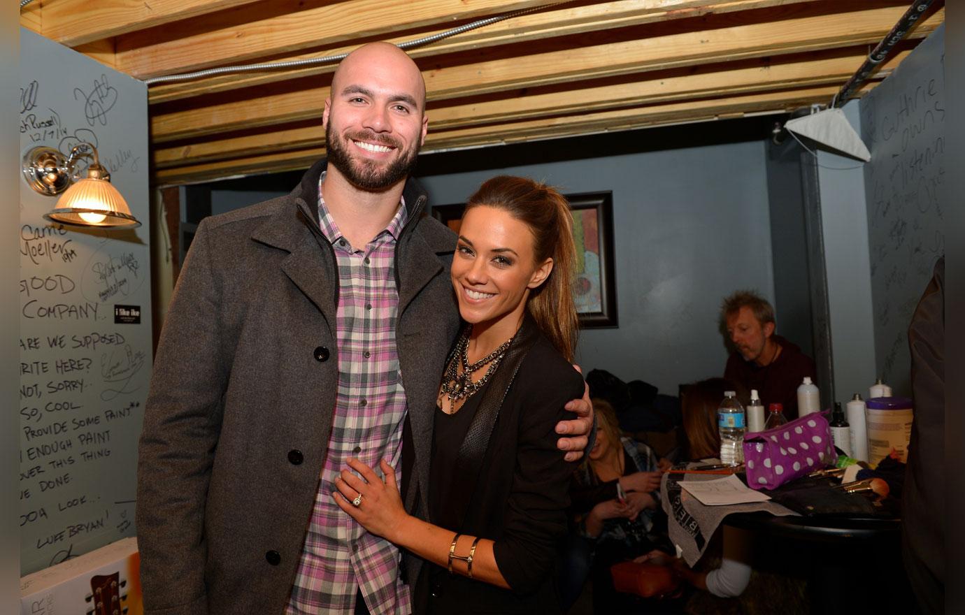 Jana Kramers Husband Mike Caussin Opens Up About Sex Addiction 9319