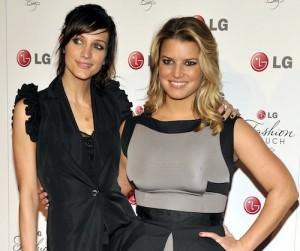 2011__06__Jessica_and_Ashlee_Simpson_June2 300×276.jpg