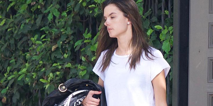 Alessandra Ambrosio Uses This Case To Turn Her Phone Into a Wallet