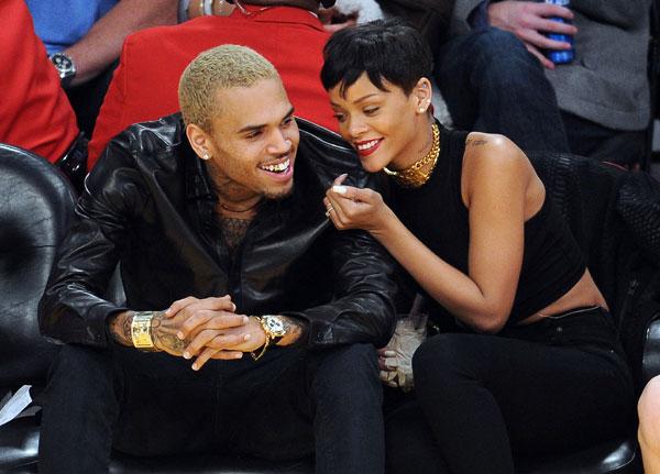 Chris brown texted rihanna on her birthday 07