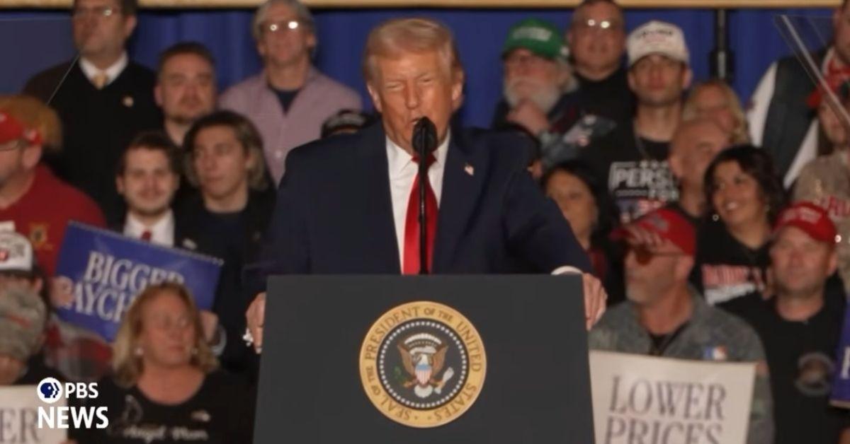 image of Donald Trump paused his message to praise Karoline Leavitt.