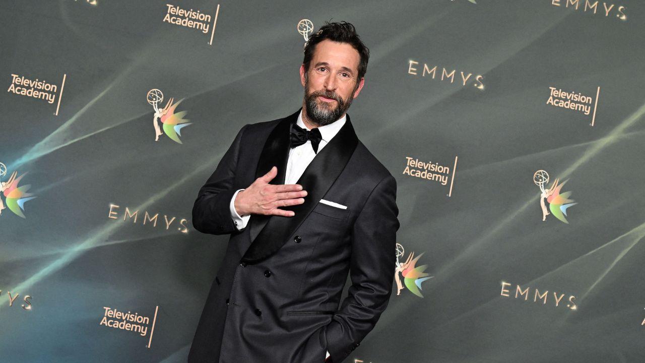 Image of Noah Wyle returned to television as Dr. Michael 'Robby' Robinavitch in ‘The Pitt’ after reflecting on his financial difficulties and career.