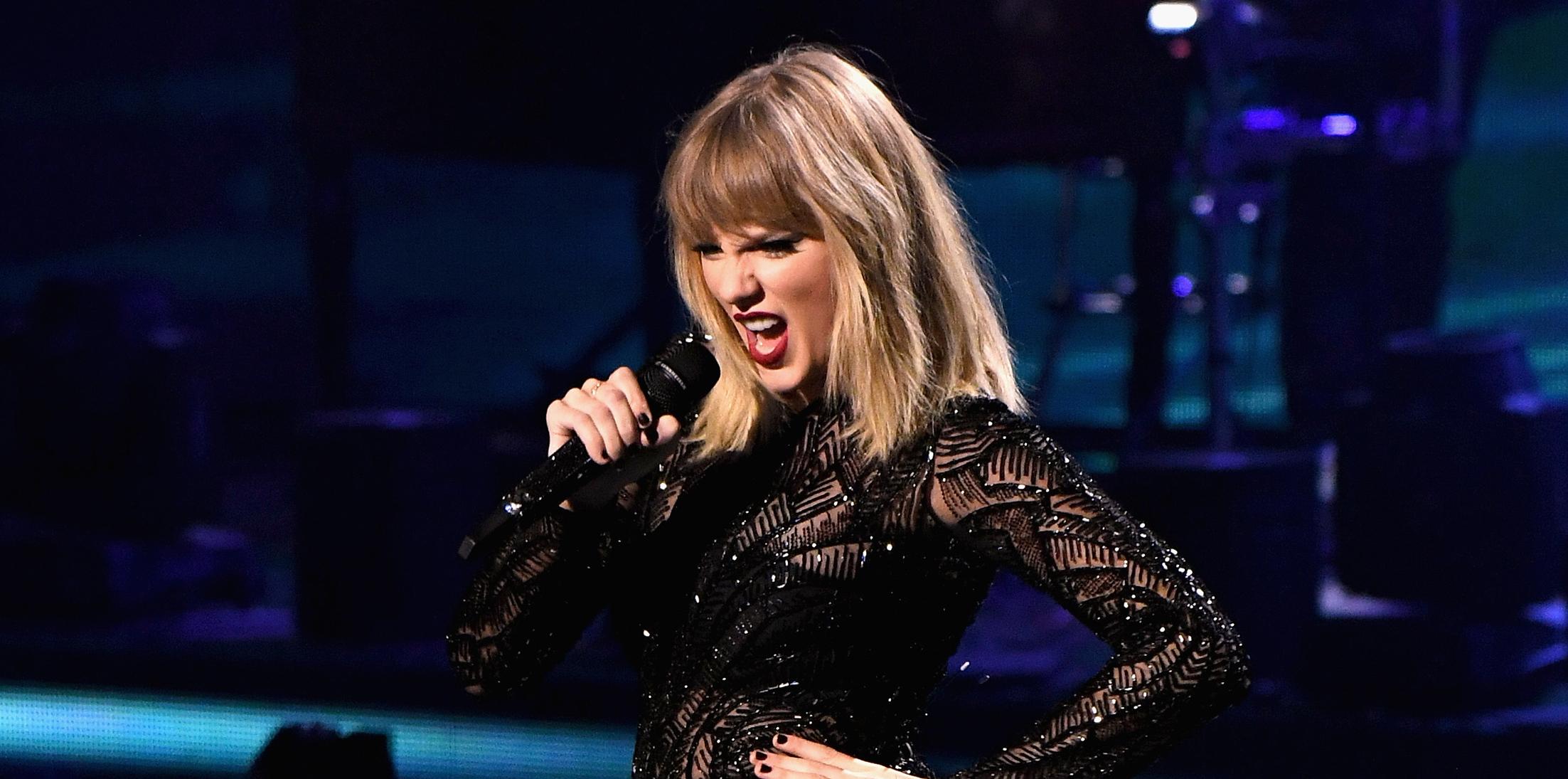 2017 DIRECTV NOW Super Saturday Night Concert In Houston &#8211; Taylor Swift Performance