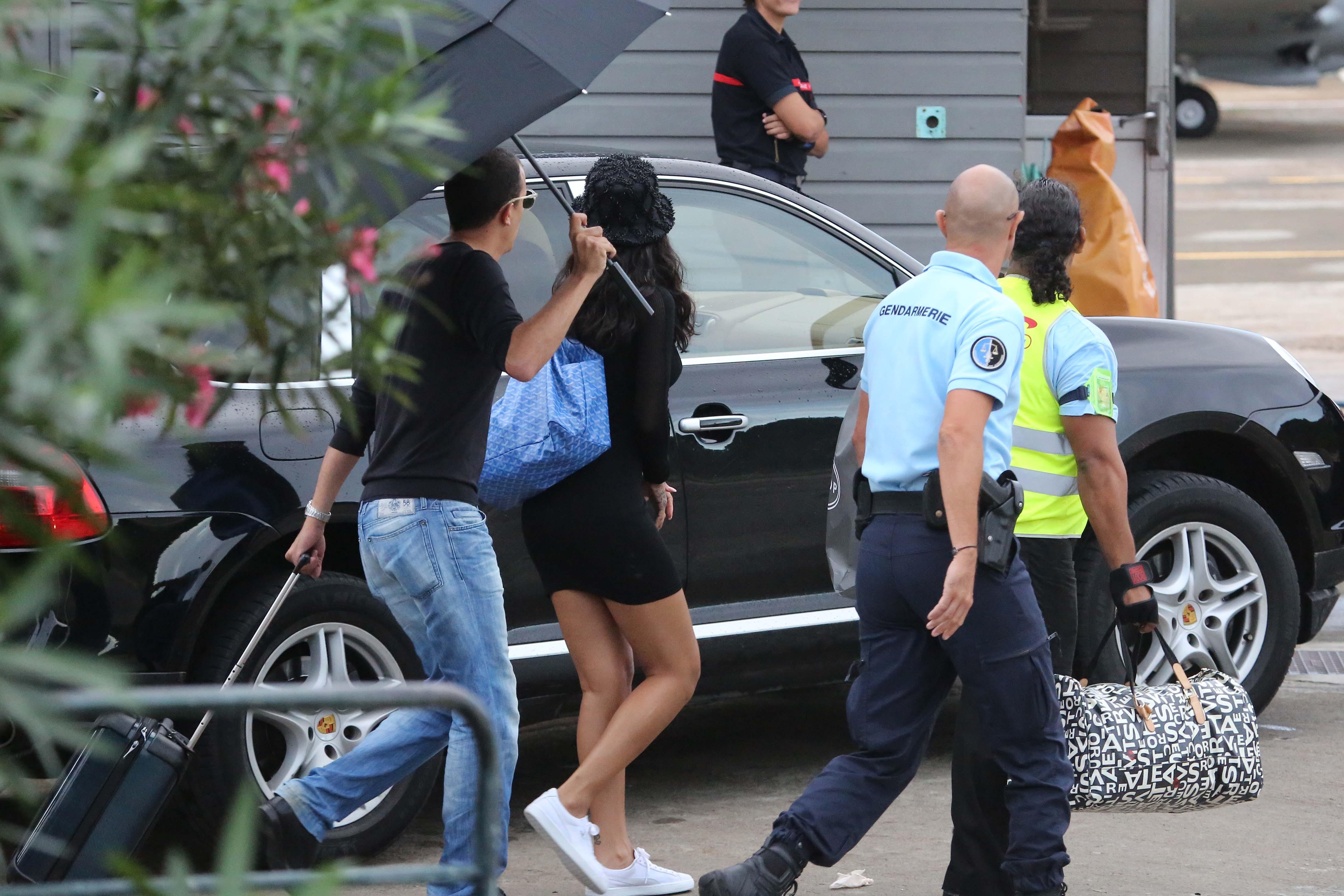 Rihanna leaves St Barts