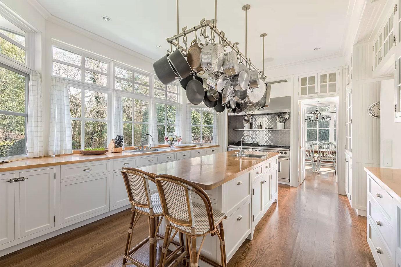 Candice Bergen Lists East Hampton Home