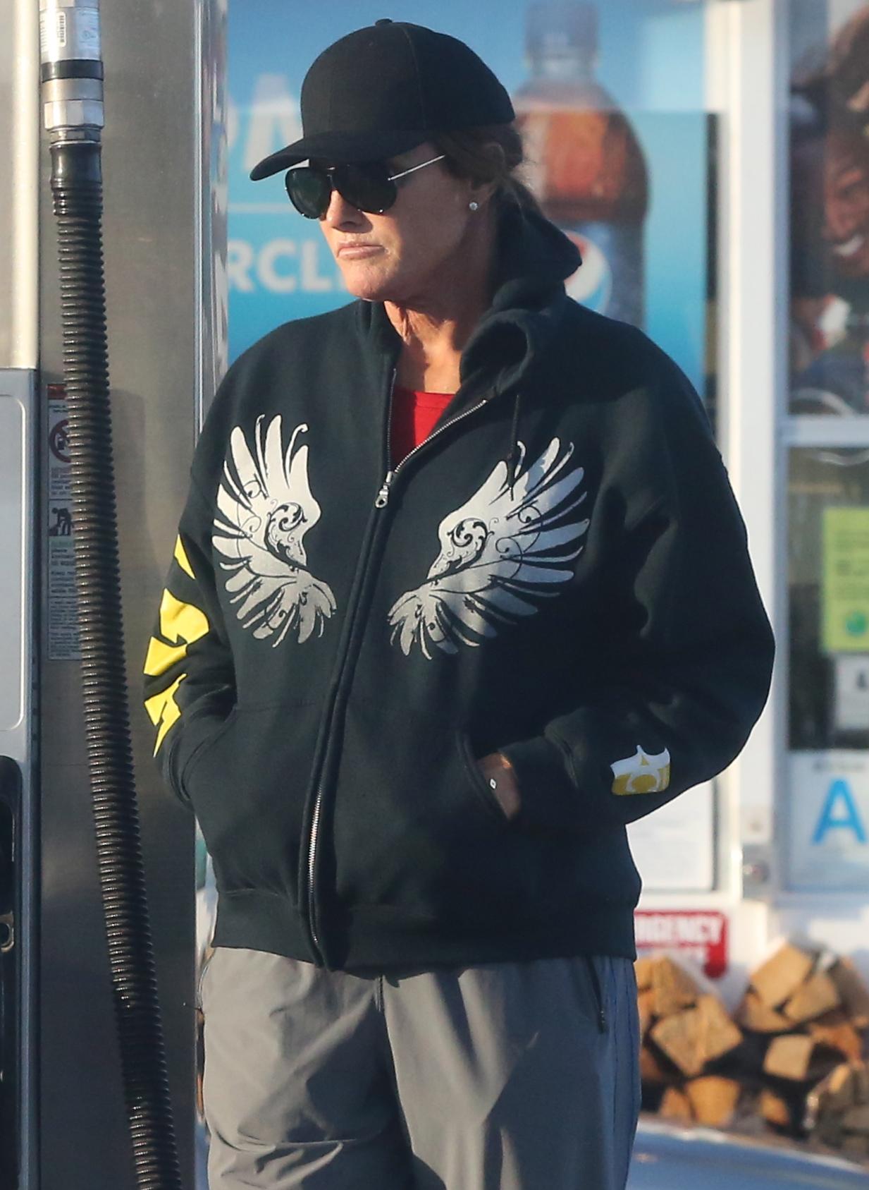 EXCLUSIVE: INF &#8211; Bruce Jenner Steps Out For Coffee A Day After Source Confirms He Will Be Transitioning Into A Woman