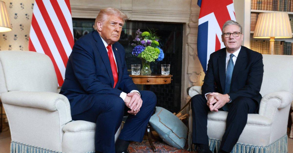 donald-trump-sparks-concern-forgets-blend-makeup-bruised-hand-british-prime-minister-photos-2-1758211066913.jpg