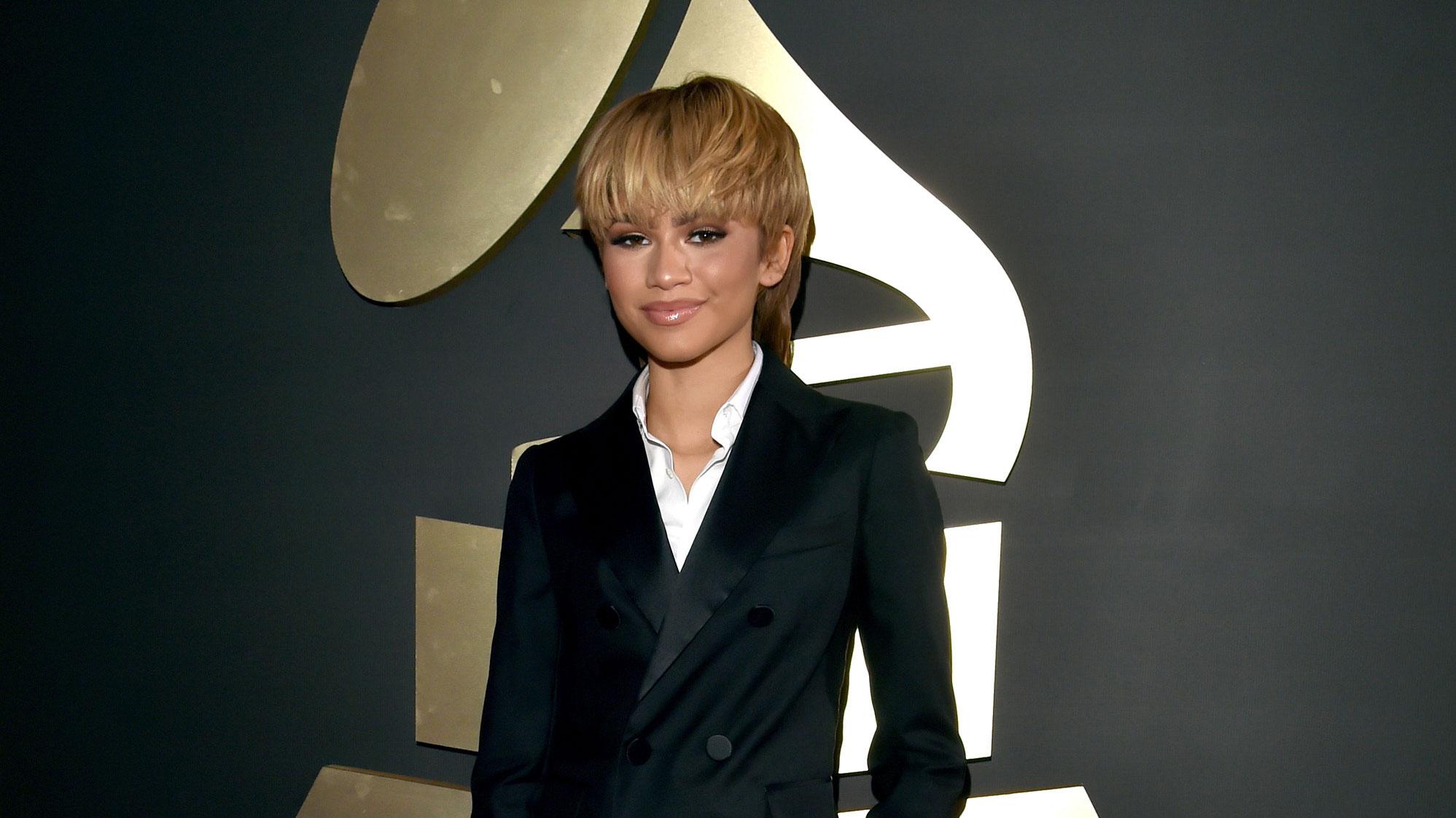 Zendaya grammys 2016 red carpet