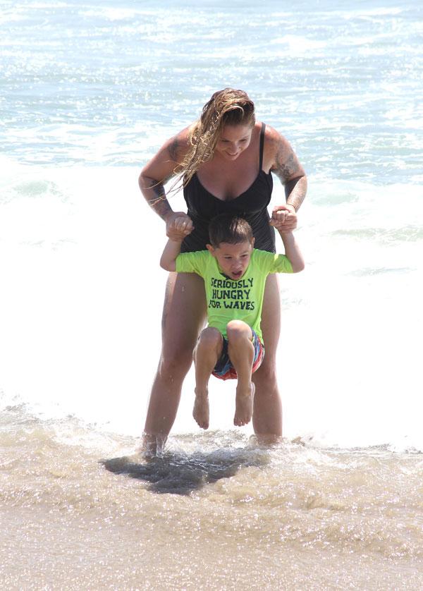 Kailyn lowry javi marroquin beach 12